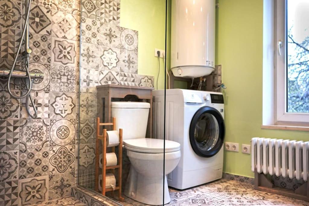 Prime 2Br/Ba Apt Next To Main Station & Olympic Center Liepāja Eksteriør billede