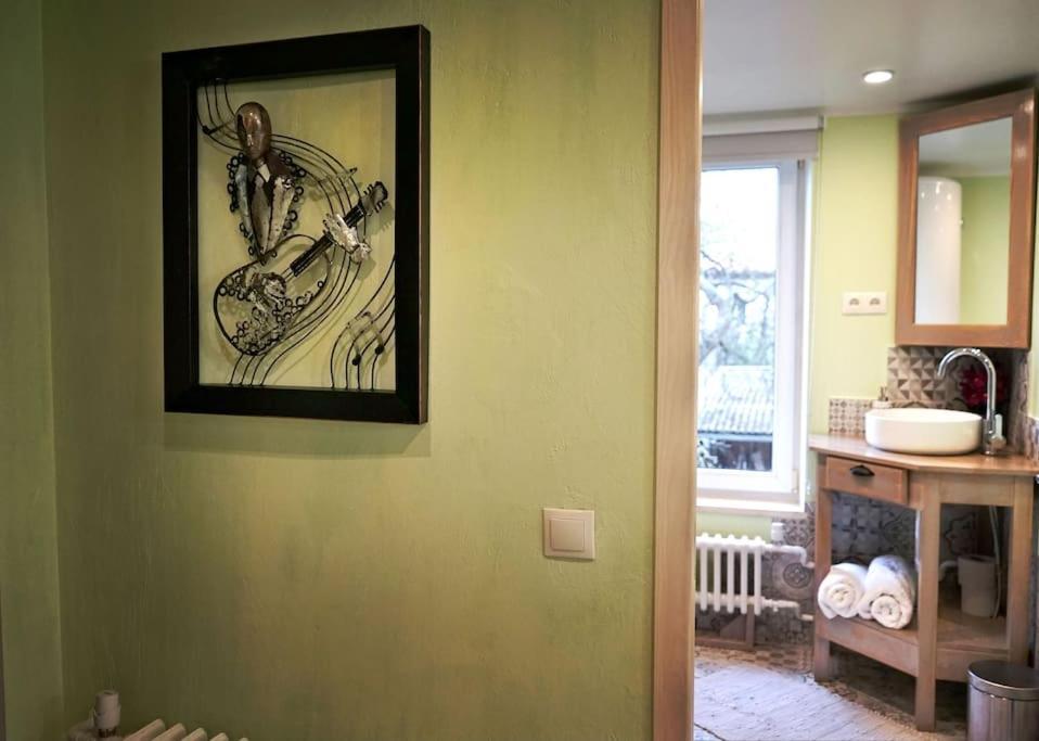 Prime 2Br/Ba Apt Next To Main Station & Olympic Center Liepāja Eksteriør billede